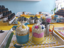 Load image into Gallery viewer, Soy Candle Making Class - Advanced