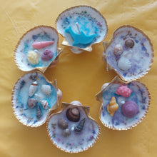 Load image into Gallery viewer, Shell Candle Making Class